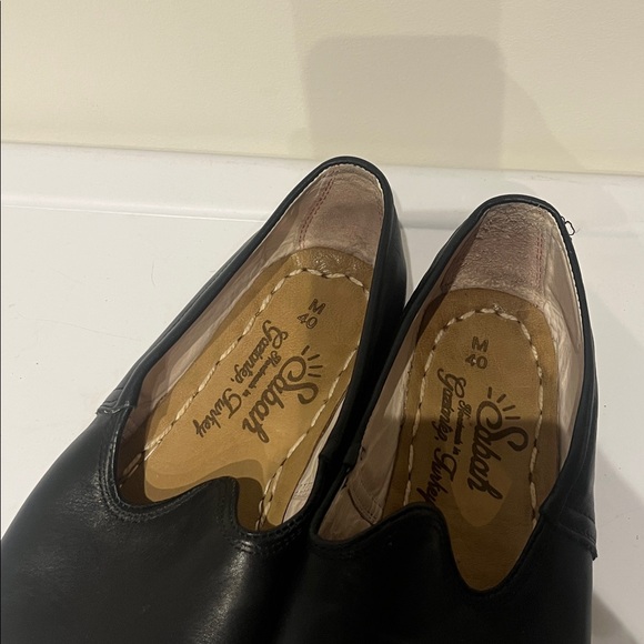 Sabah Black Leather Women's Flats - Picture 7 of 8